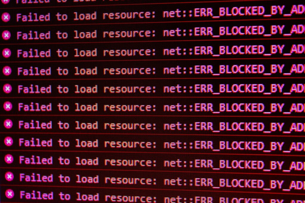 Photo by David Pupăză text